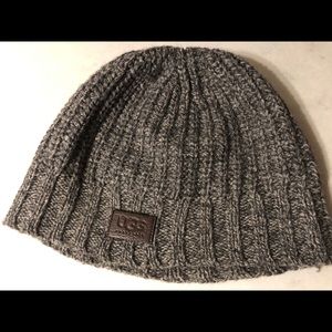 Men’s Ugg beanie hat